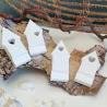 4 weiße Stecker