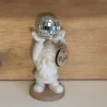 Zwerg mit Disco-Kugel