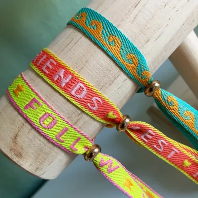 Textilarmband Sommer – Schriftzug, größenverstellbar